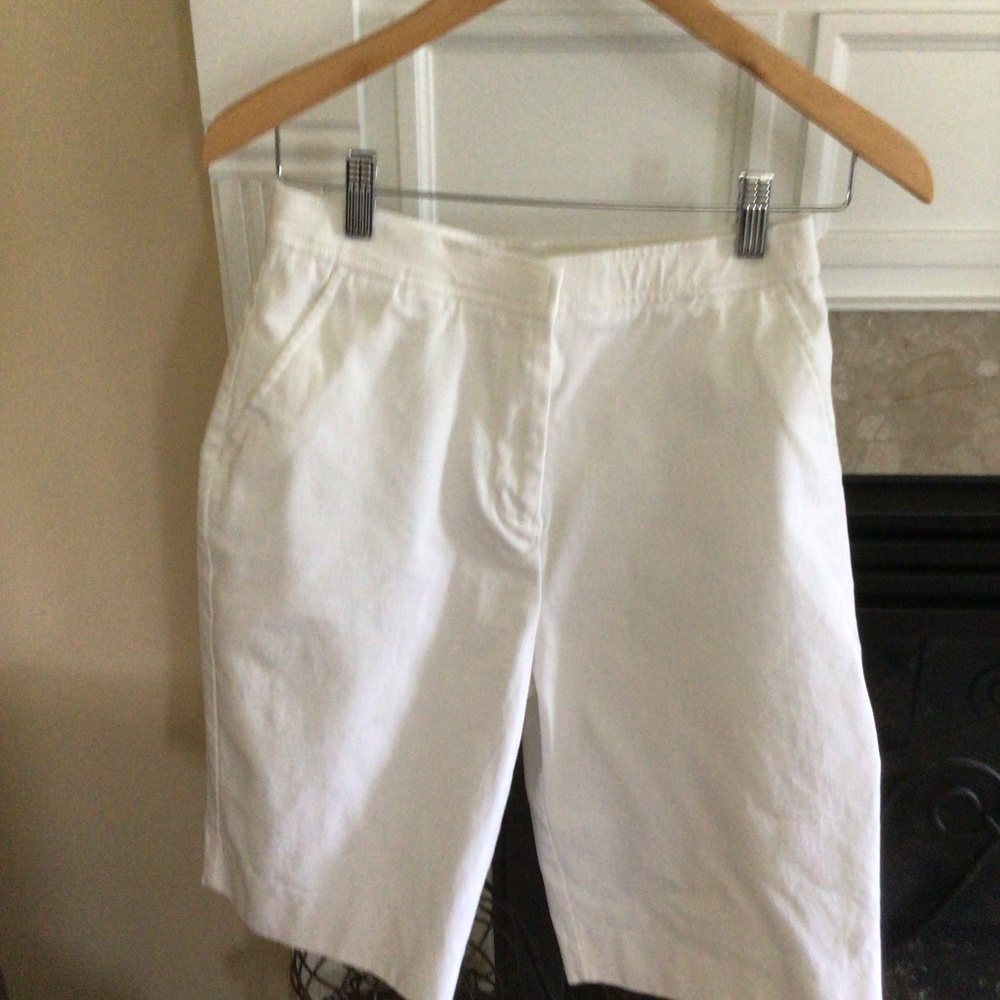 Dialogue QVC white shorts size 6